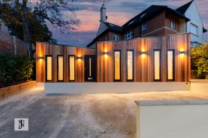 Photo 24- click for photo gallery